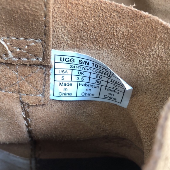 UGG Size 5 - Picture 7 of 7